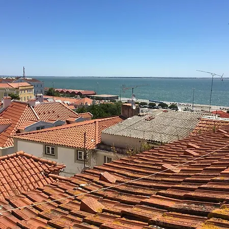 Typical River View Cosy And * リスボン