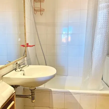 Typical River View Cosy And アパート