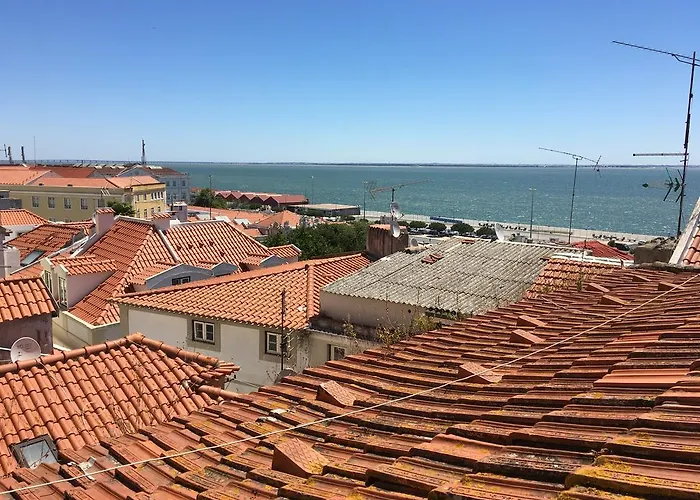 Typical River View Cosy And * Lisboa