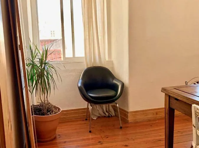 شقة Typical River View Cosy And